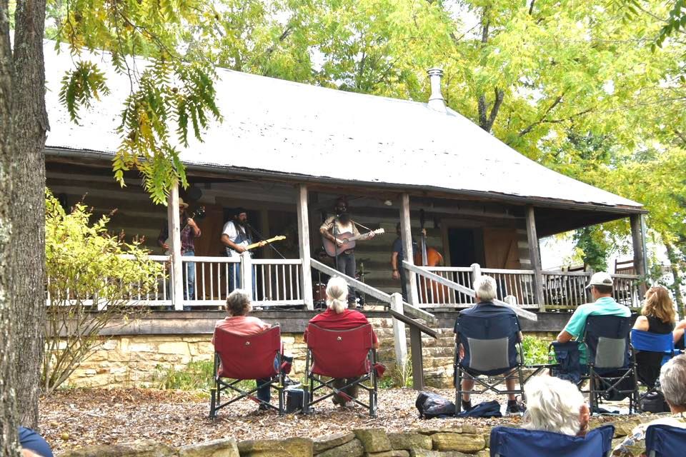 IHS Discovery Day at the Log Cabin