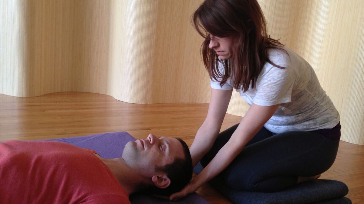 Sweet Surrender: Reiki and Yin Yoga with Healing Crystals with Jerry Mikutis