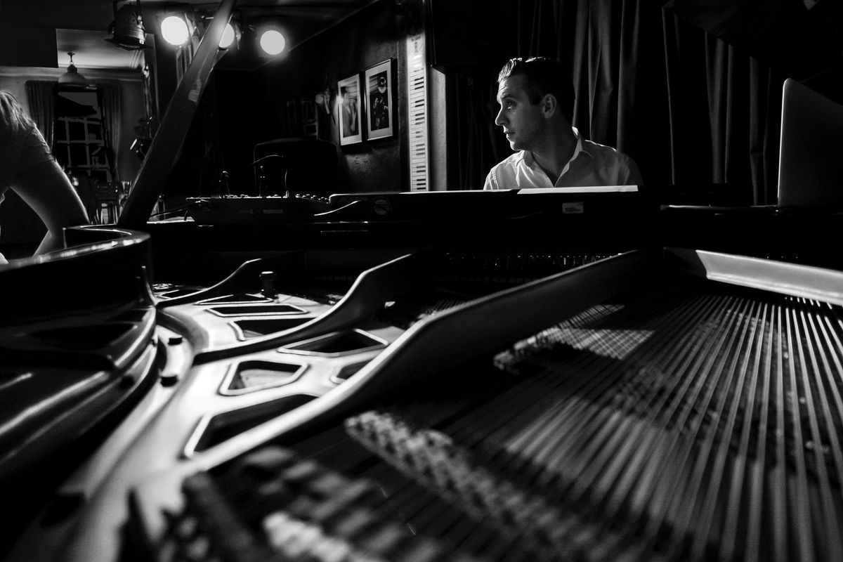 Tom Quirke Jazz Trio at Walter's on The Beach