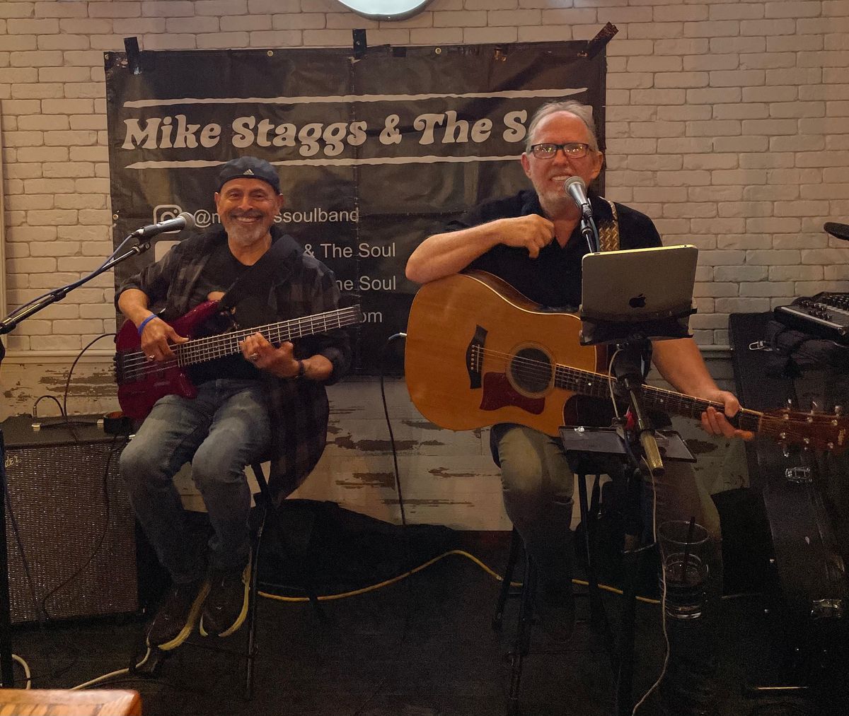 Mike Staggs & The Soul Acoustic Duo ROCKS Hennessey\u2019s Laguna!