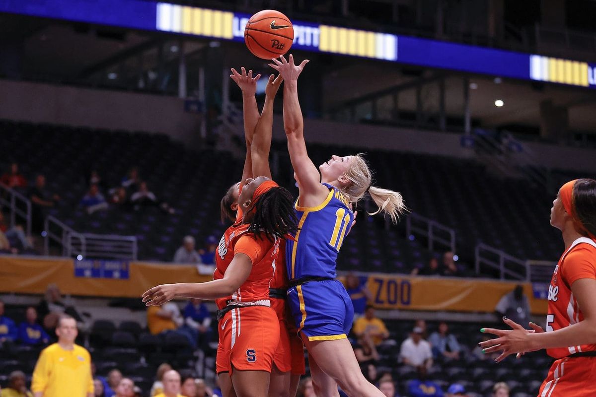 Pittsburgh Panthers at Syracuse Orange Womens Basketball