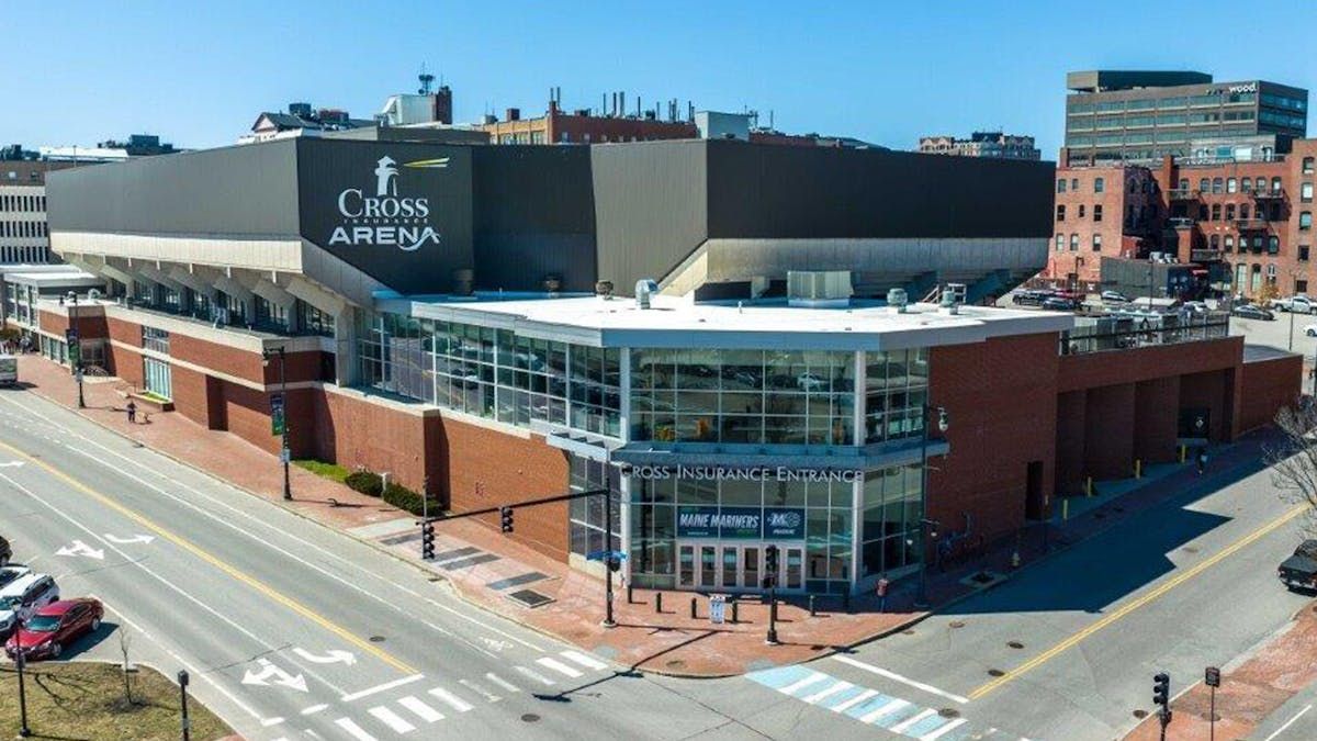 Parking Trois-Rivieres Lions at Maine Mariners