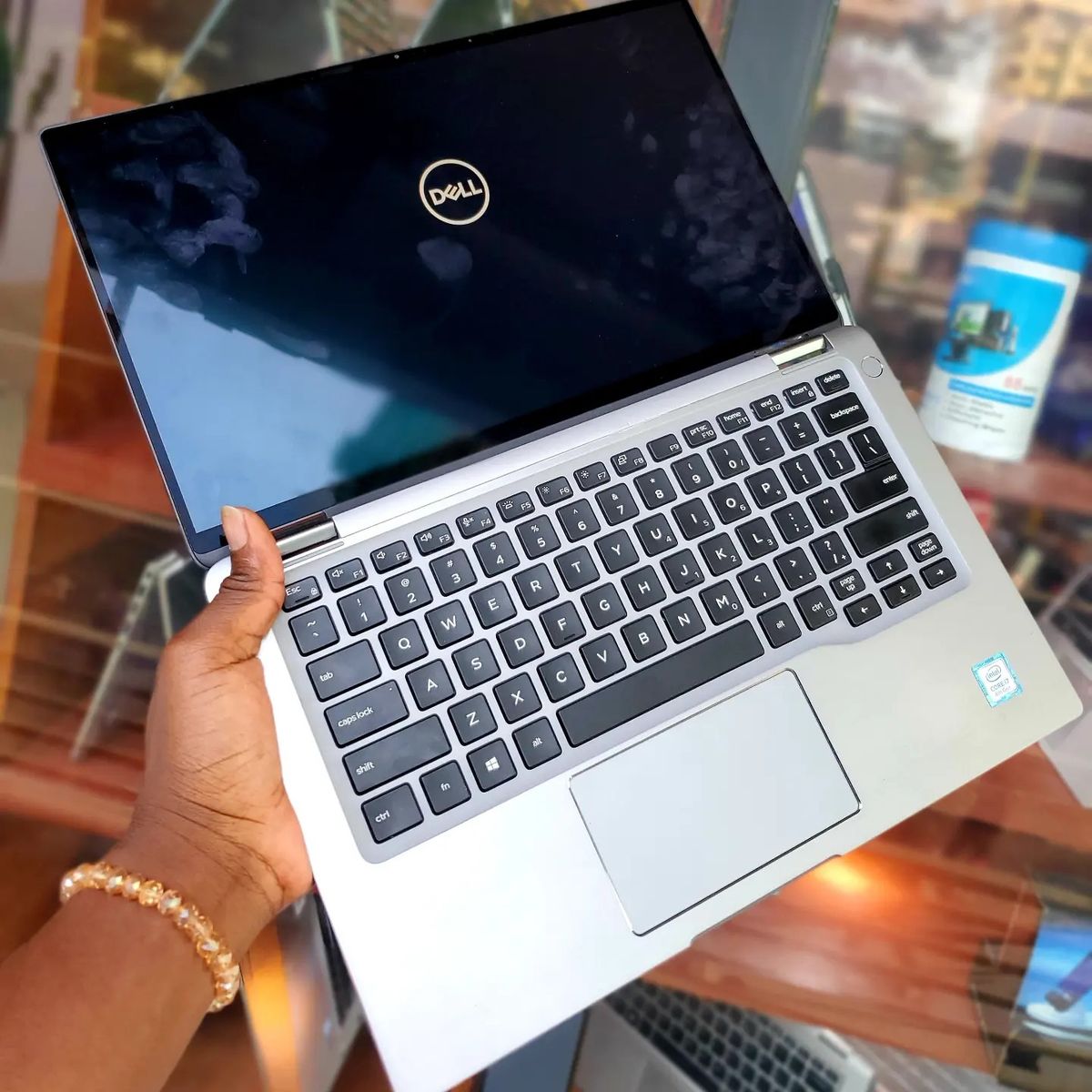 Dell Latitude 7400 2-in-1 