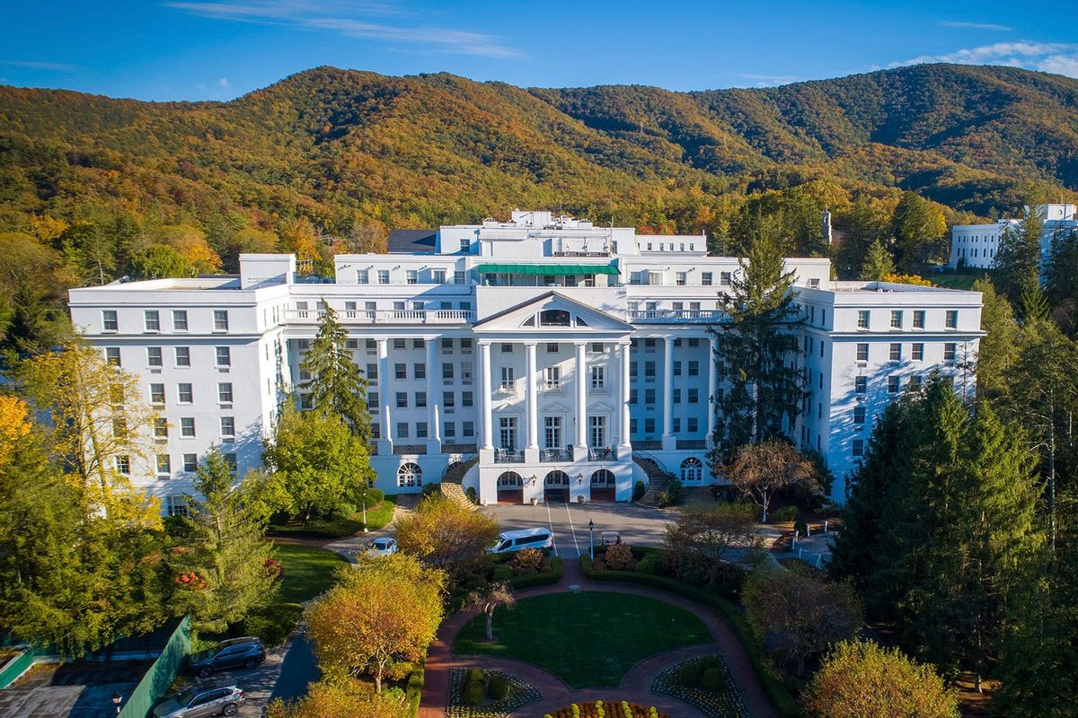 Greenbrier Tip-Off: Mountain Division (Northwestern vs South Carolina)