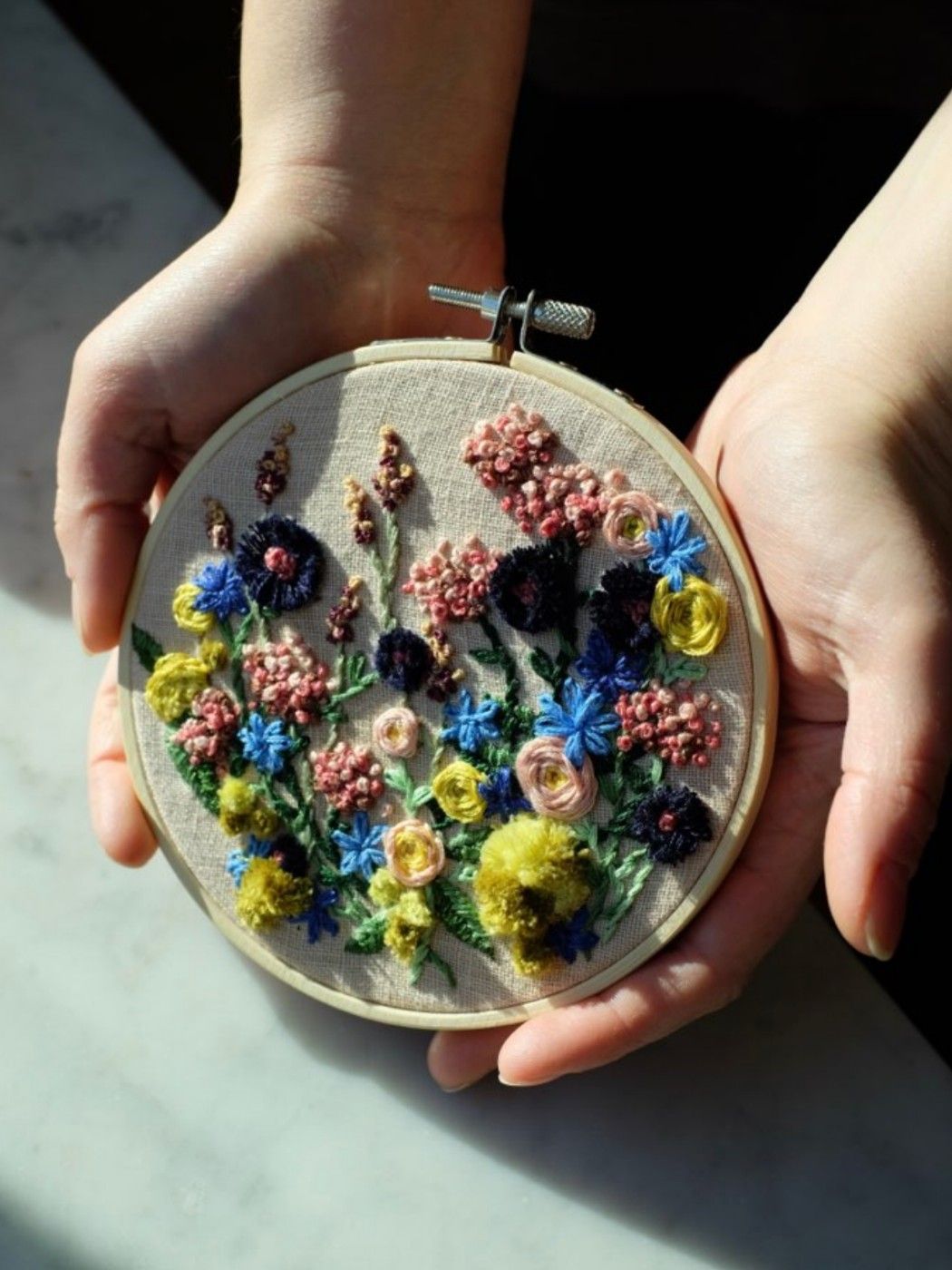 Workshop: Floral Embroidery with Artist Mallory Zondag