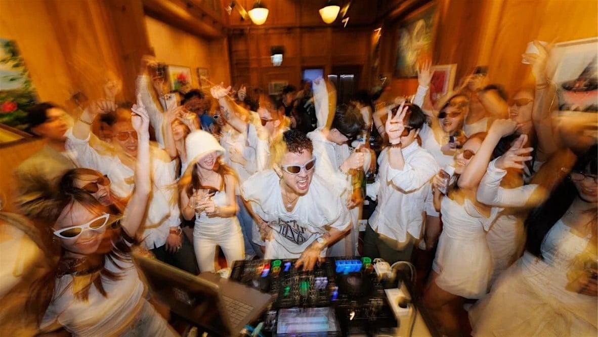 Azm Rave Ryn Social Run + Coffee Rave - Canary Wharf, Capeesh, London, 18 January 2026