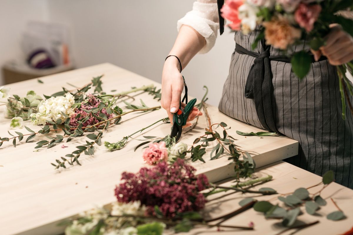 Floral Design Workshop: Hints of Spring Arrangement