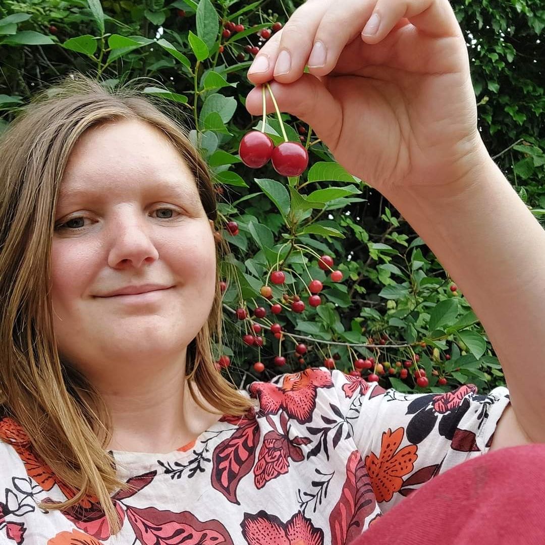 Cherries and MORE Family Foraging \ud83c\udf52