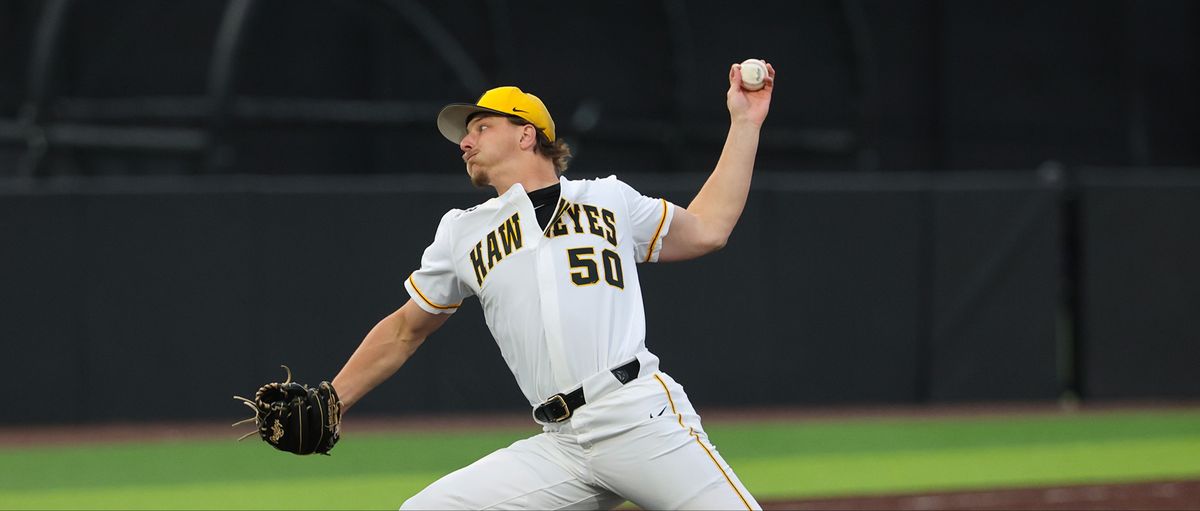 Parking Illinois Tech Scarlet Hawks at UIC Flames Mens Basketball