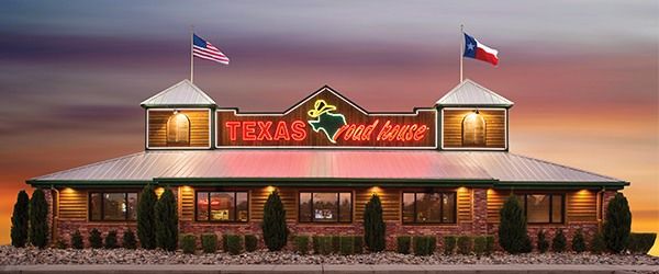 Texas Roadhouse Gives Back: Luncheon for Gilda's Club Madison