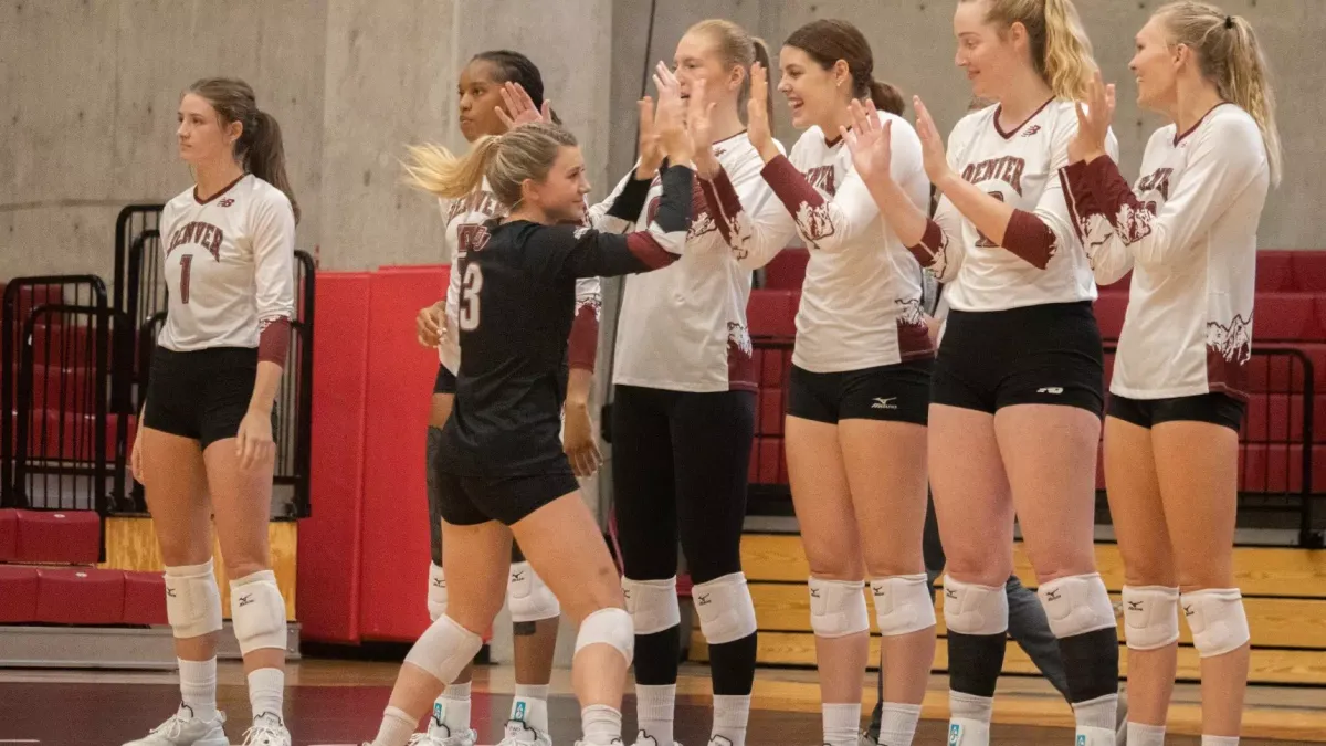 Omaha Mavericks at Denver Pioneers Womens Volleyball