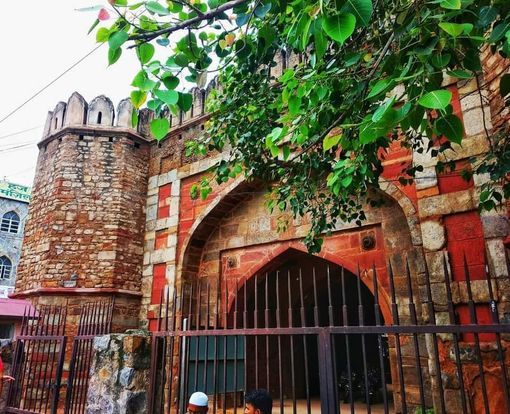 Heritage Walk In The Lanes of Purani Dilli: Turkman Gate