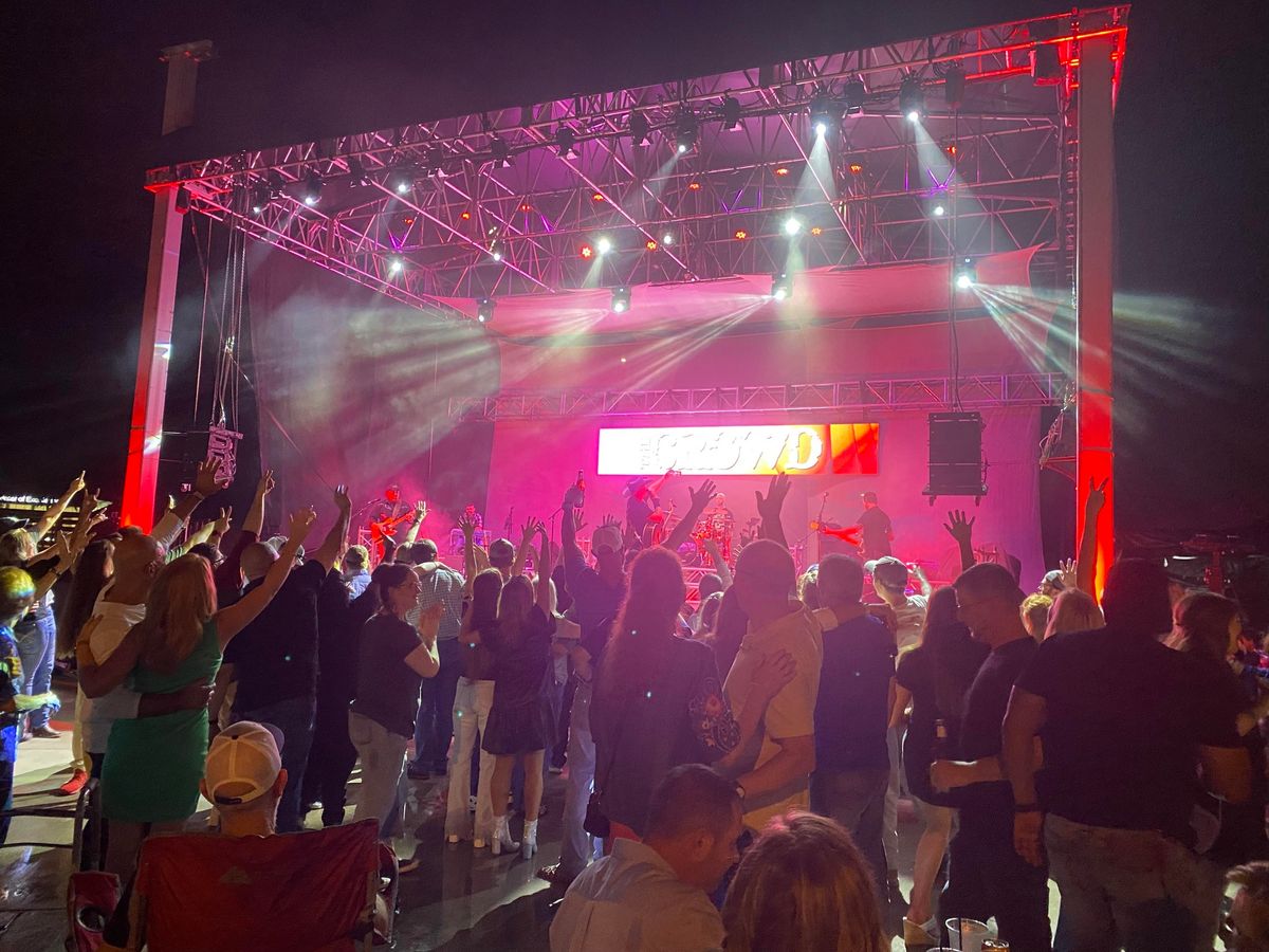 Louisiana State Fair 90s Country Experience \/ The Crowd