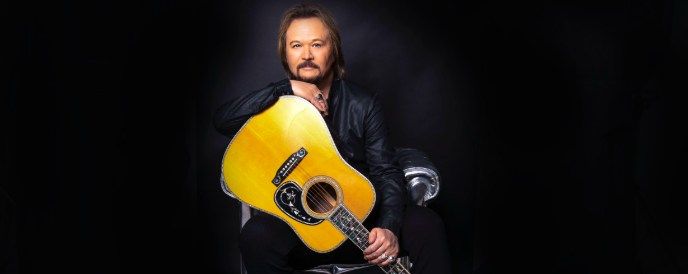 Travis Tritt at New Barn Theatre