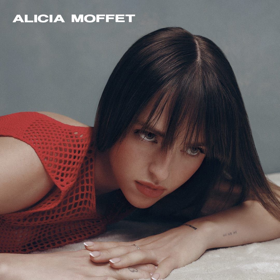 Alicia Moffett at Beanfield Theatre