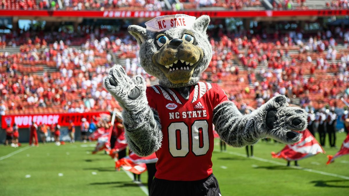 Florida State Seminoles at North Carolina State Wolfpack Football at Carter-Finley Stadium