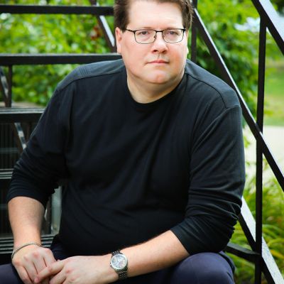 Robert Turner, Communications Manager