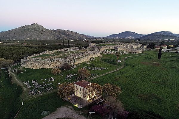 Hauskolloquium (hybrid) Alkestis Papadimitriou (Nafplio) \u00ab\u03a4\u03af\u03c1\u03c5\u03bd\u03b8\u03ac \u03c4\u03b5 \u03c4\u03b5\u03b9\u03c7\u03b9\u03cc\u03b5\u03c3\u03c3\u03b1\u03bd\u00bb. [...]