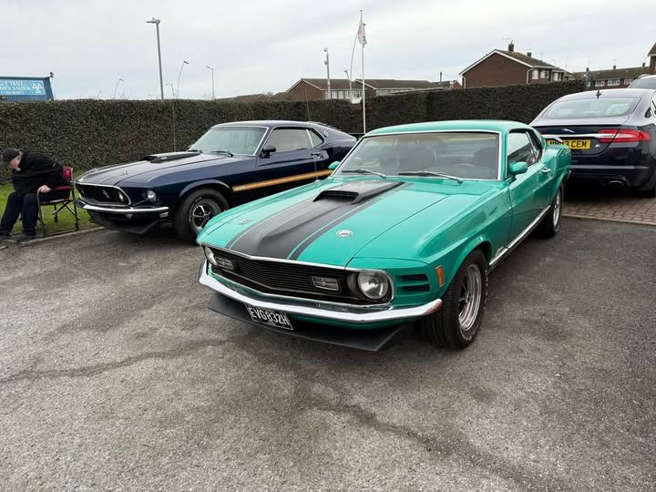 Canvey island classic car owners club breakfast meet Kirstys cafe