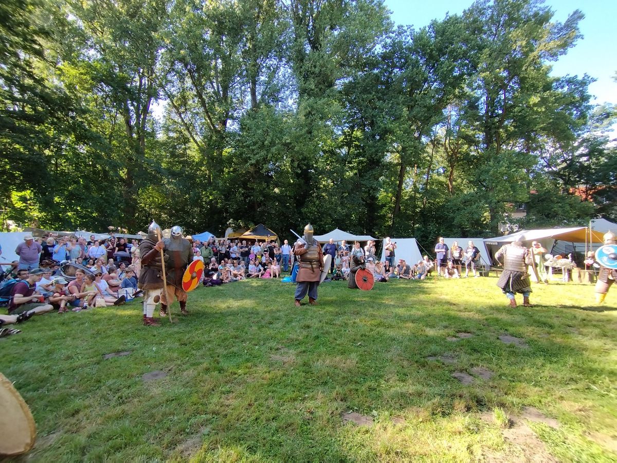 Mittelalterliches Markttreiben in Hannover - Misburg