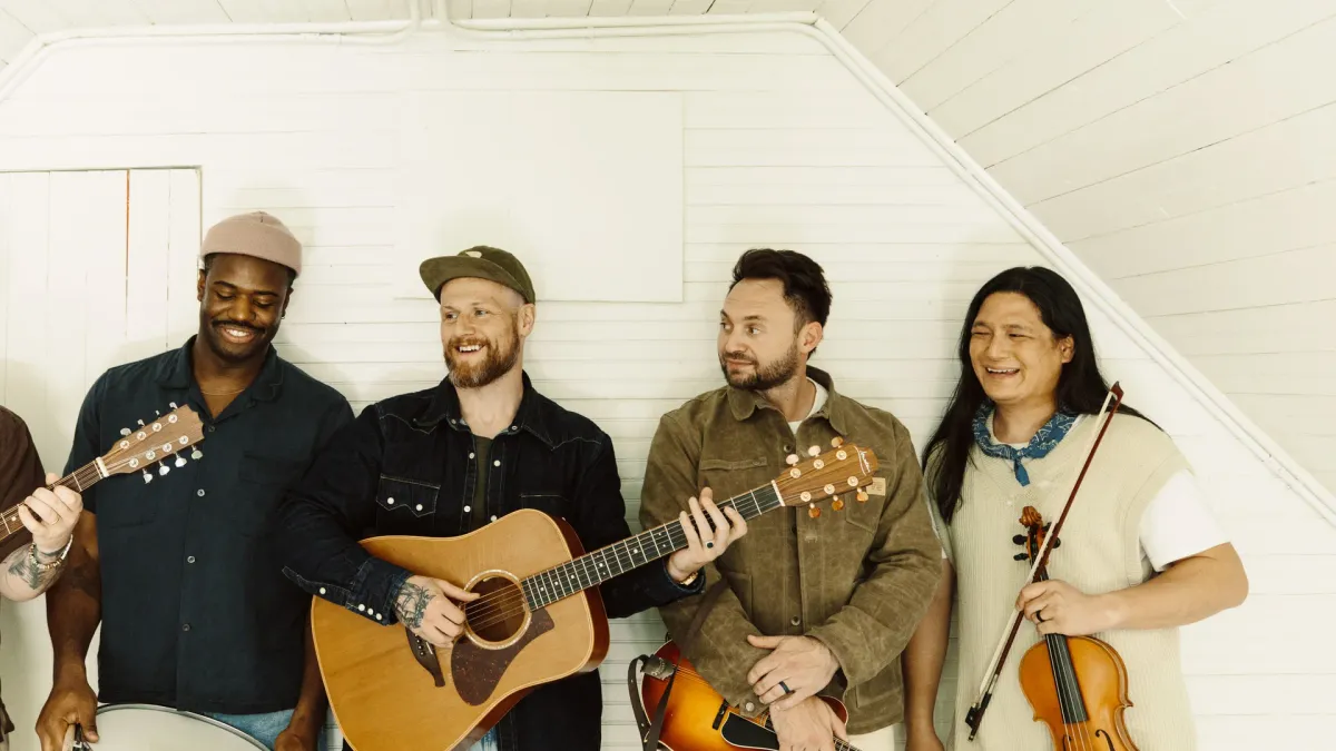 Rend Collective, Elle Limebear in London