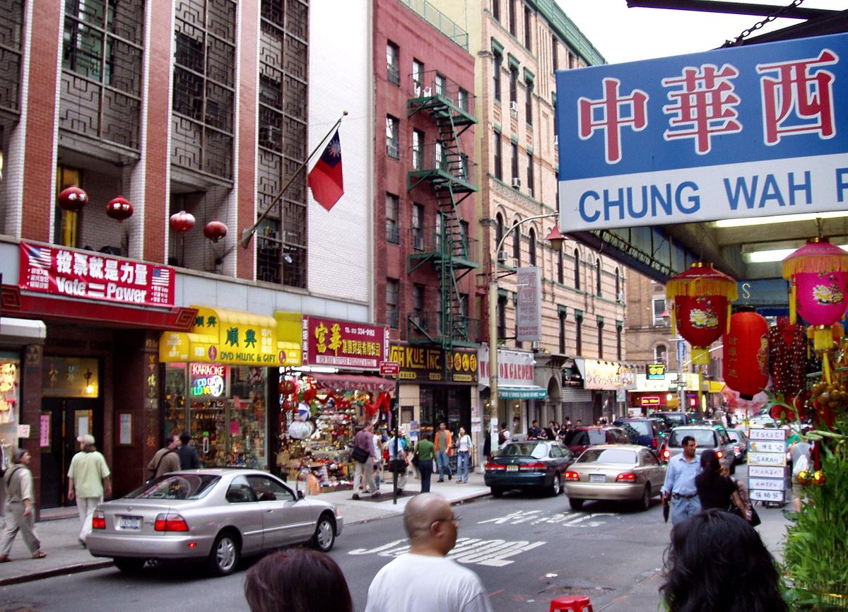 Chinatown Little Italy The Fresh Garlic Bagel Tour Chinatown In   Eebdaafa2cdeb5f3c43ee82e6d04ba5a4555d78d5e379651f4457b3aaf8cbb09 Rimg W1200 H866 Gmir 