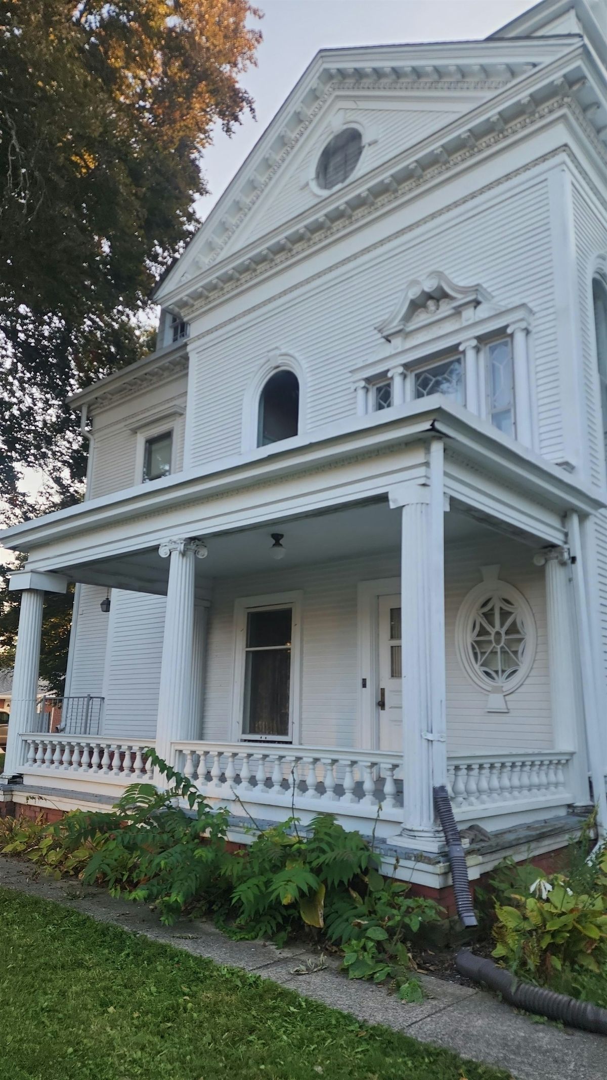 Haunted hearts at the Gill  House