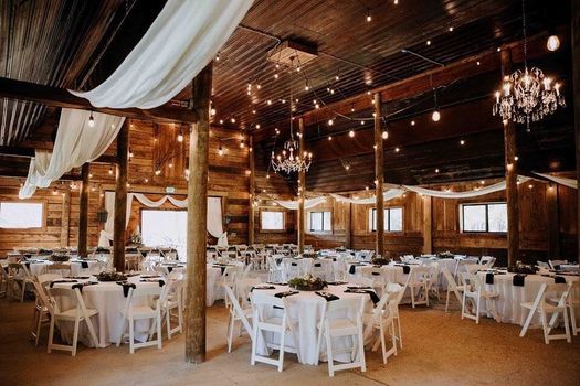 Southern Oaks Barn Wedding