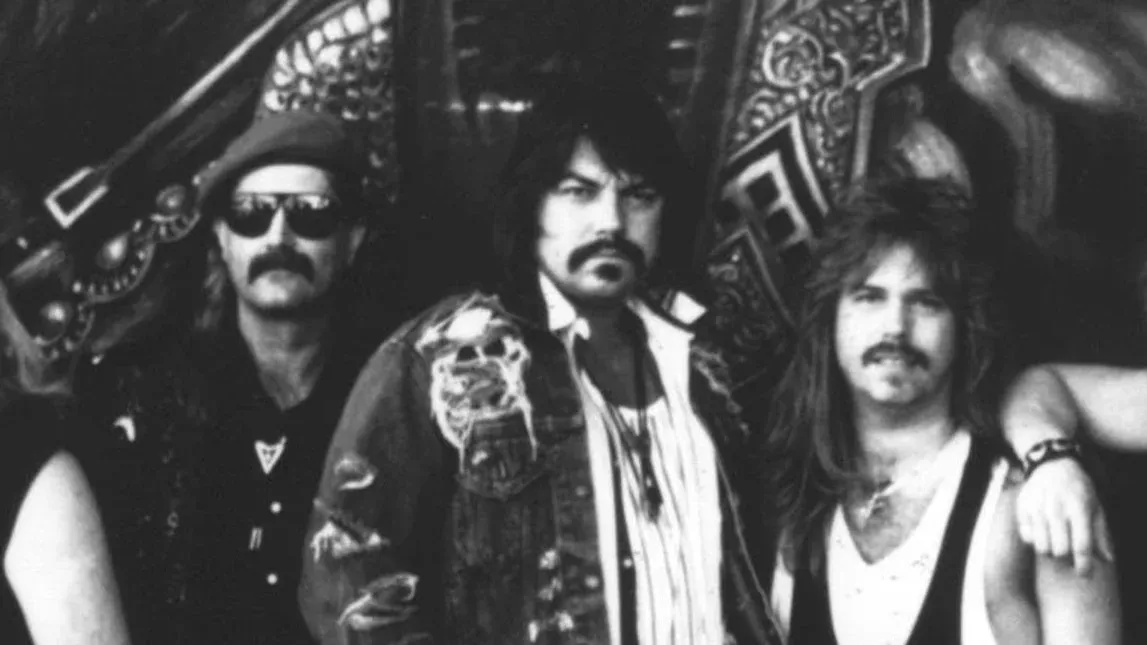 Molly Hatchet, April Wine in New Haven