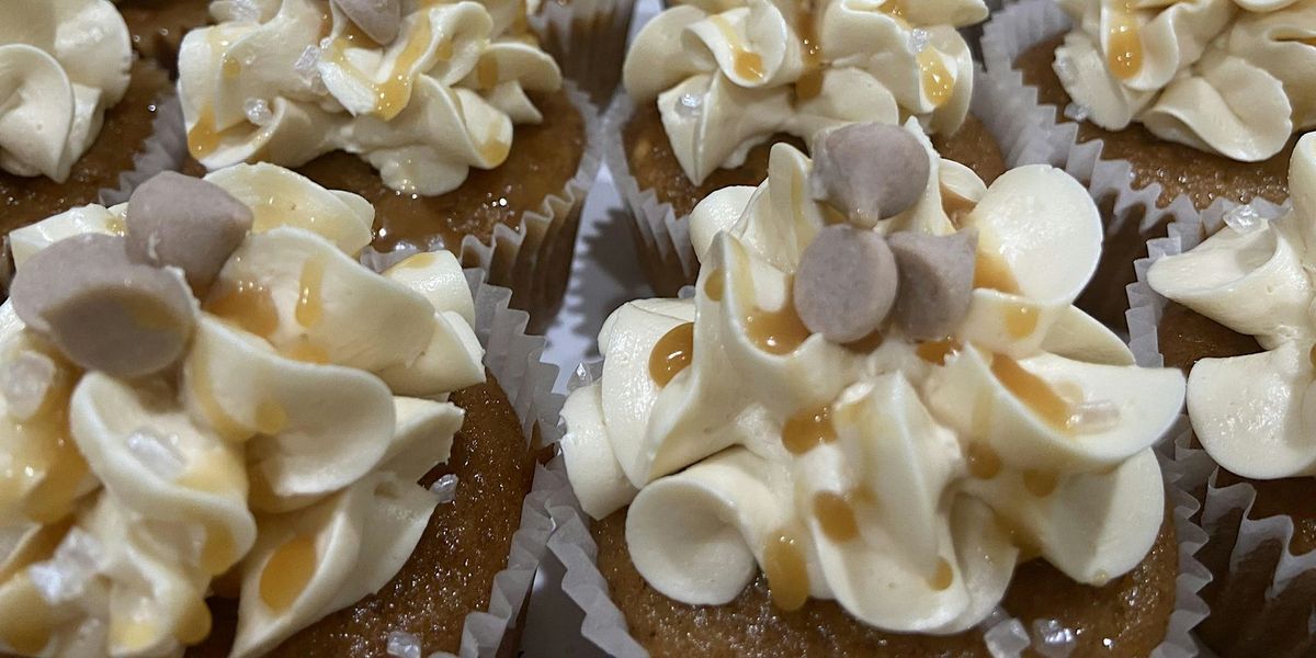 Annie's Signature Sweets IN PERSON Banana Caramel Cupcakes  class!