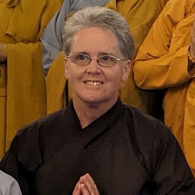 Hanh Su - Eileen Dolan