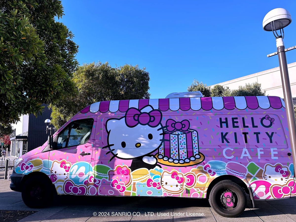 Hello Kitty Cafe Truck West - San Francisco Appearance