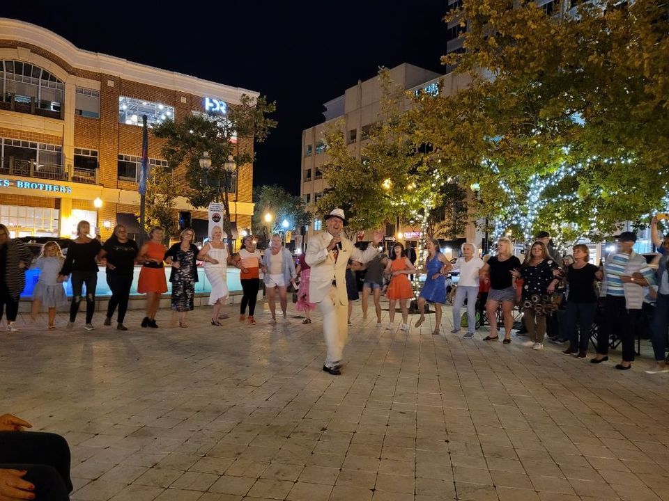 Frank Sings Frank at the VA Beach Town Center Plaza Aug 25, 2023