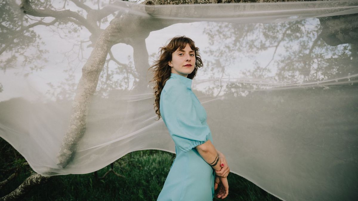 Foxwarren with Hannah Frances (18+)
