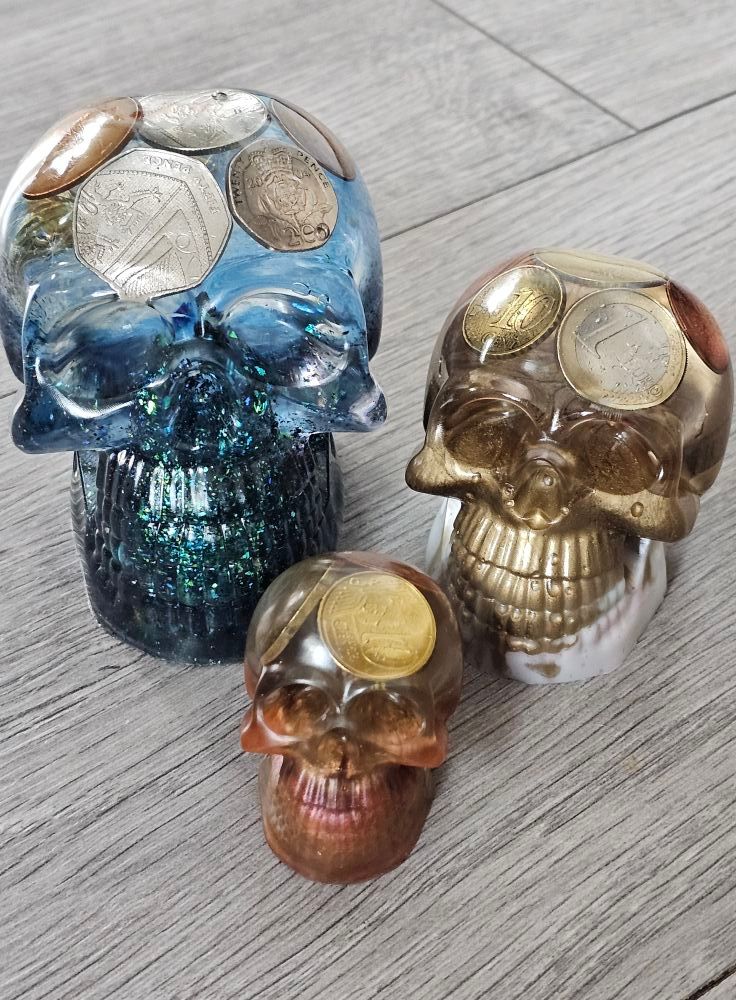 Resin skulls