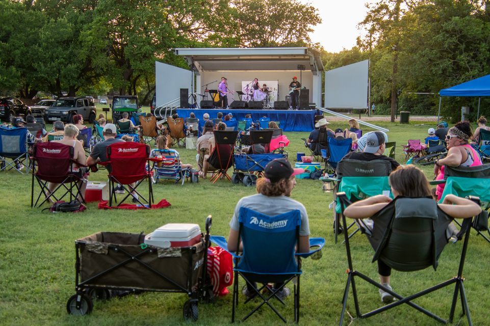 Music in the Park pfeaturing The Selfless Lovers