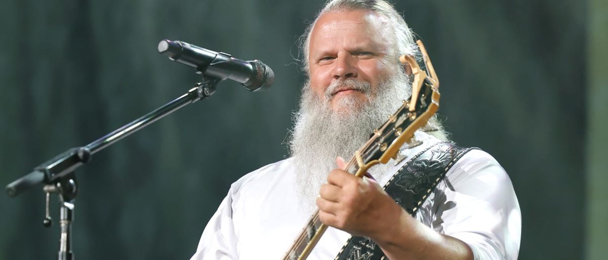 Parking Jamey Johnson