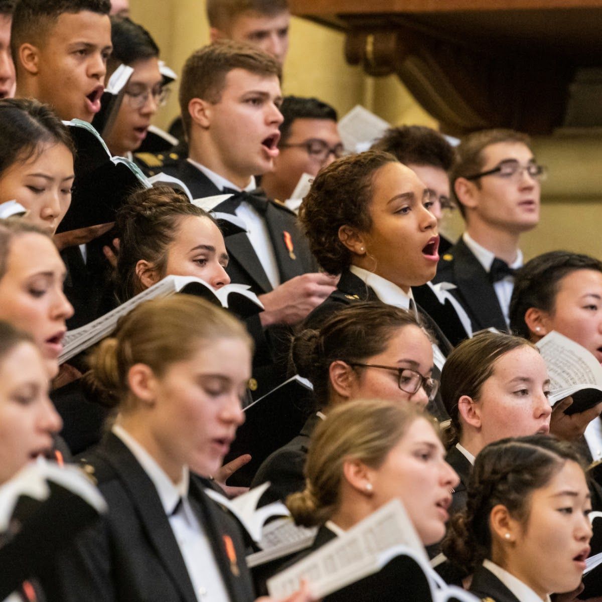 Nashville Symphony - Naval Academy Glee Club at Schermerhorn Symphony Center