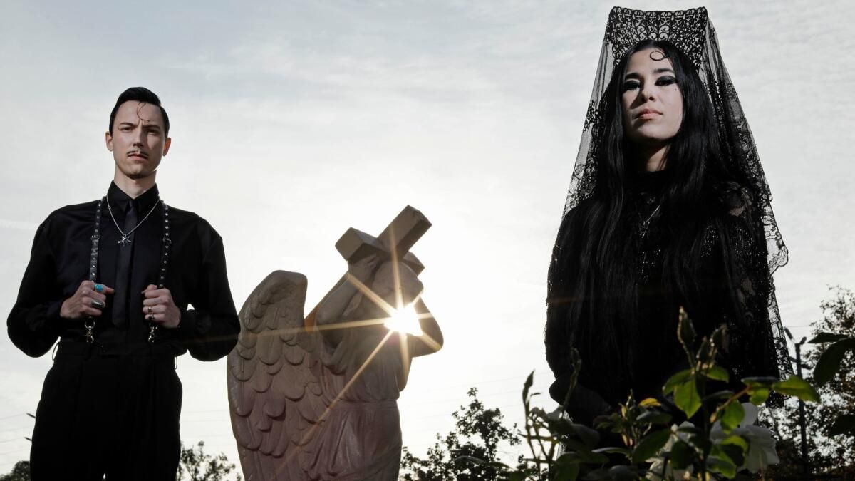 Parking - Twin Temple with L.A. Witch