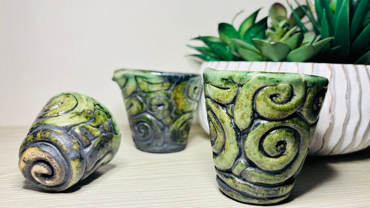 Curly Clay Pots- pottery workshop for beginners 