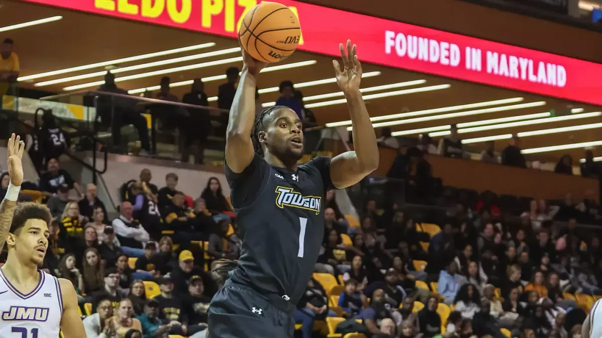 Bryant Bulldogs at Vermont Catamounts Mens Basketball