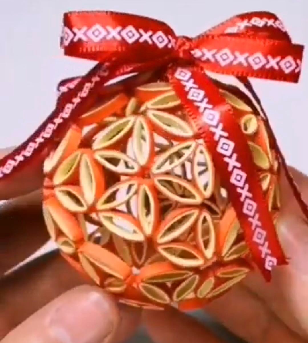 Paper Quilling - Bauble 