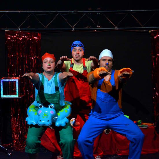 Quel cirque !' au Rikiki Caf\u00e9-Th\u00e9\u00e2tre