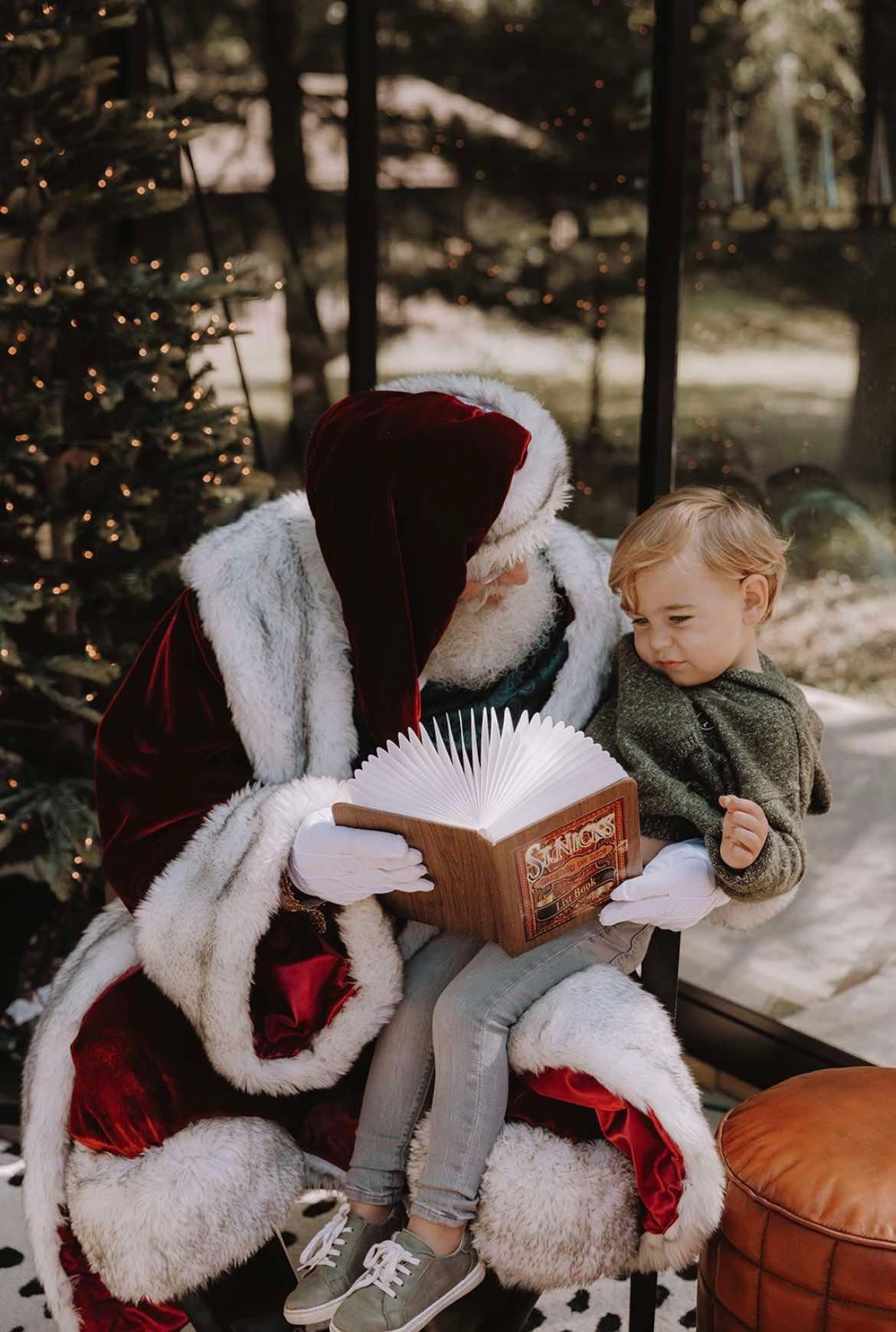 Christmas Minis with Santa!