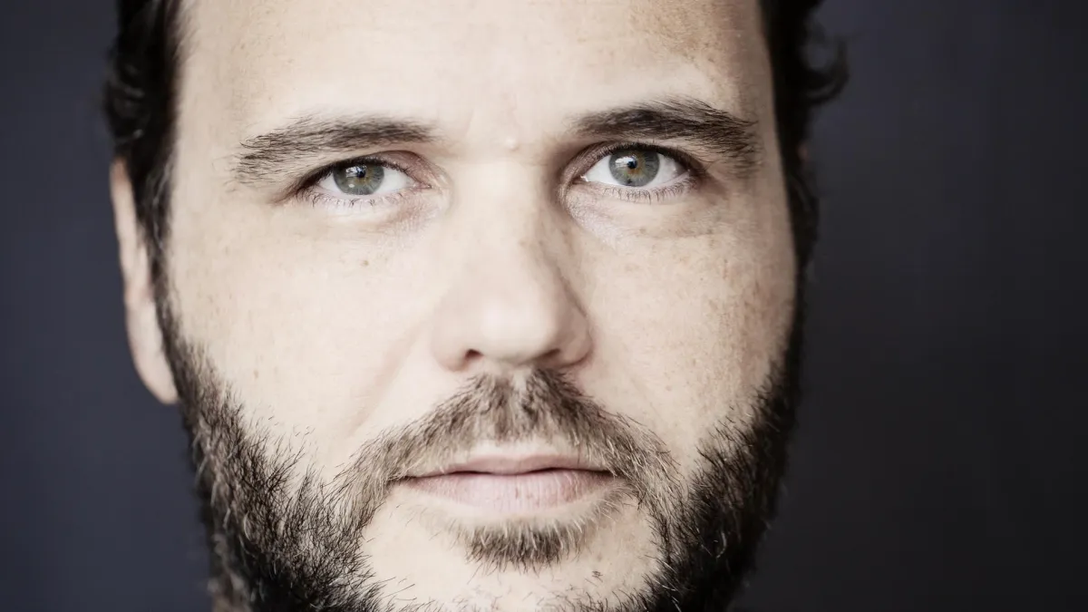 Ian Pooley, Steffi, DJ Pete, Kaiser (K S R), Cirkle, Josh Caffe, Hadone, The Chronics, TAFKAMP, Volpe, The Lady Machine, Chl\u00e4r, BLANKA (ES), Phil Berg, Pablo Bozzi, Amaliah, Alarico, DJ AYA, Funk Assault, Call Super, DjRUM, Courtesy, JASSS, Cem, Schacke, Yazzus, Luca Eck, Amor Satyr, River Moon in Berlin