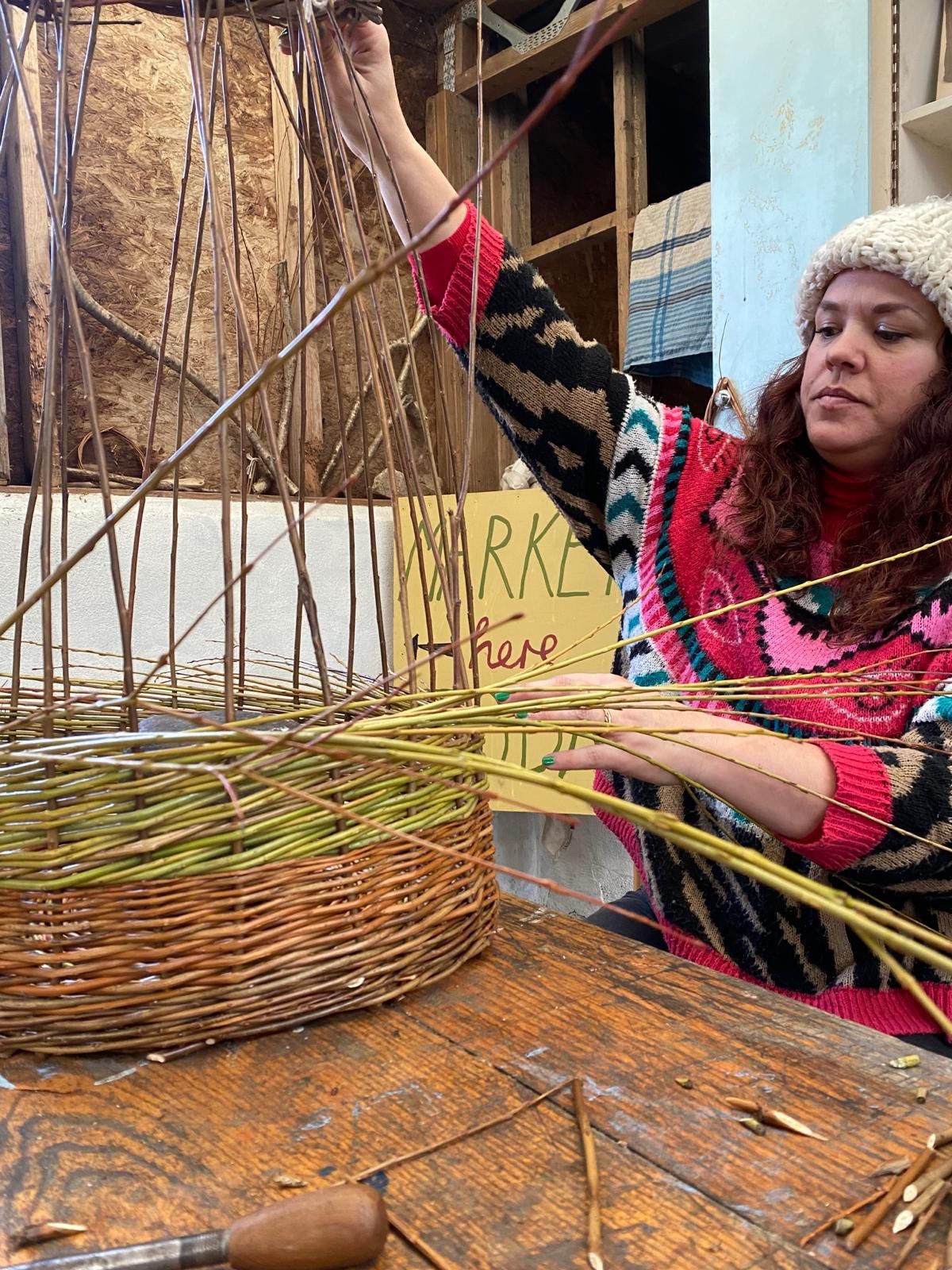 Make a round basket