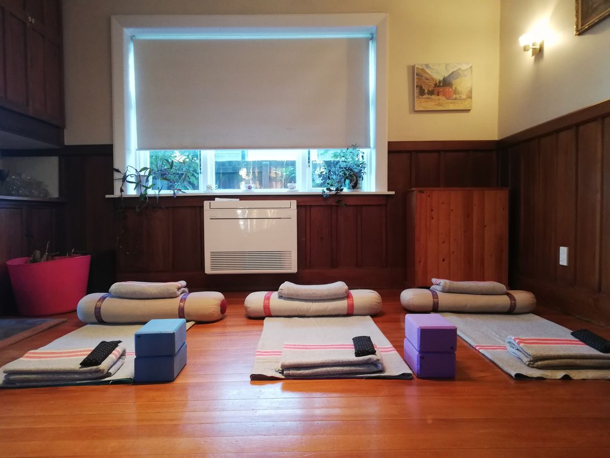 Yin Yoga with Lisa Allan