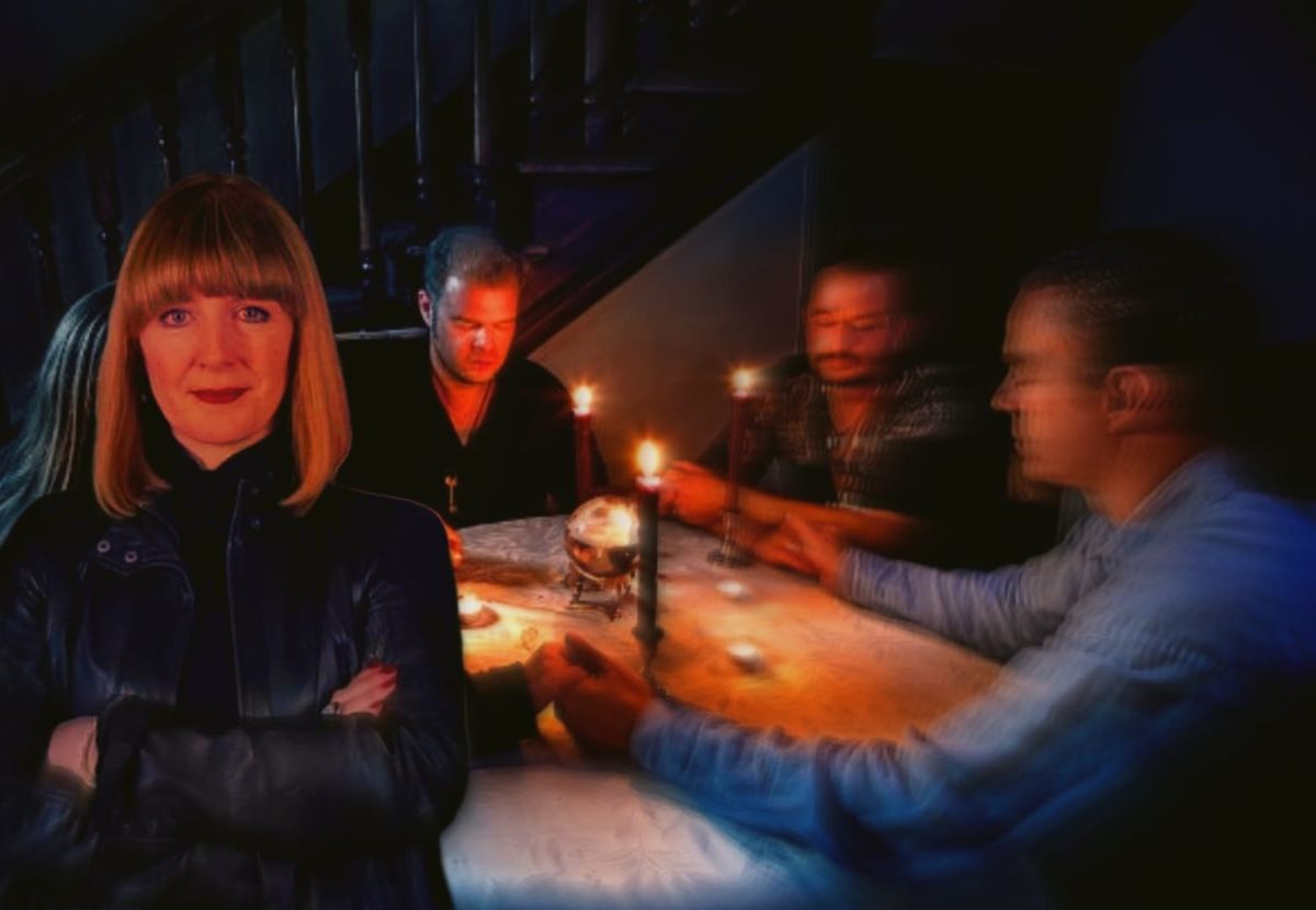 Seance Night With Yvette Fielding at Walton Hall