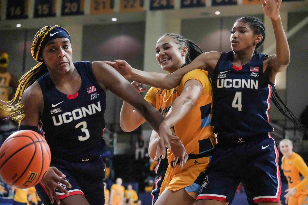 Uconn Huskies at Marquette Golden Eagles Mens Basketball