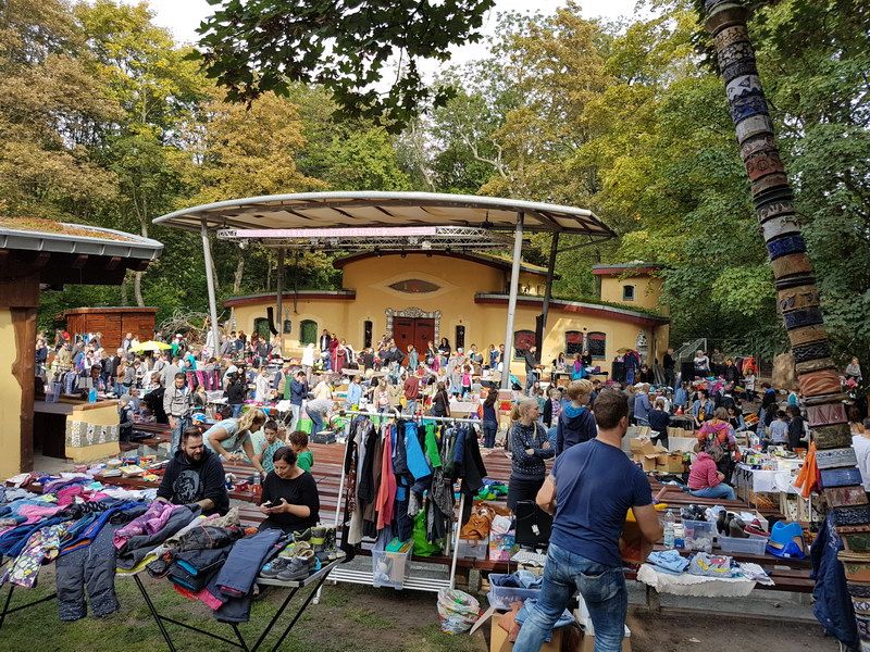 Kindersachenflohmarkt | Parkb\u00fchne GeyserHaus Leipzig